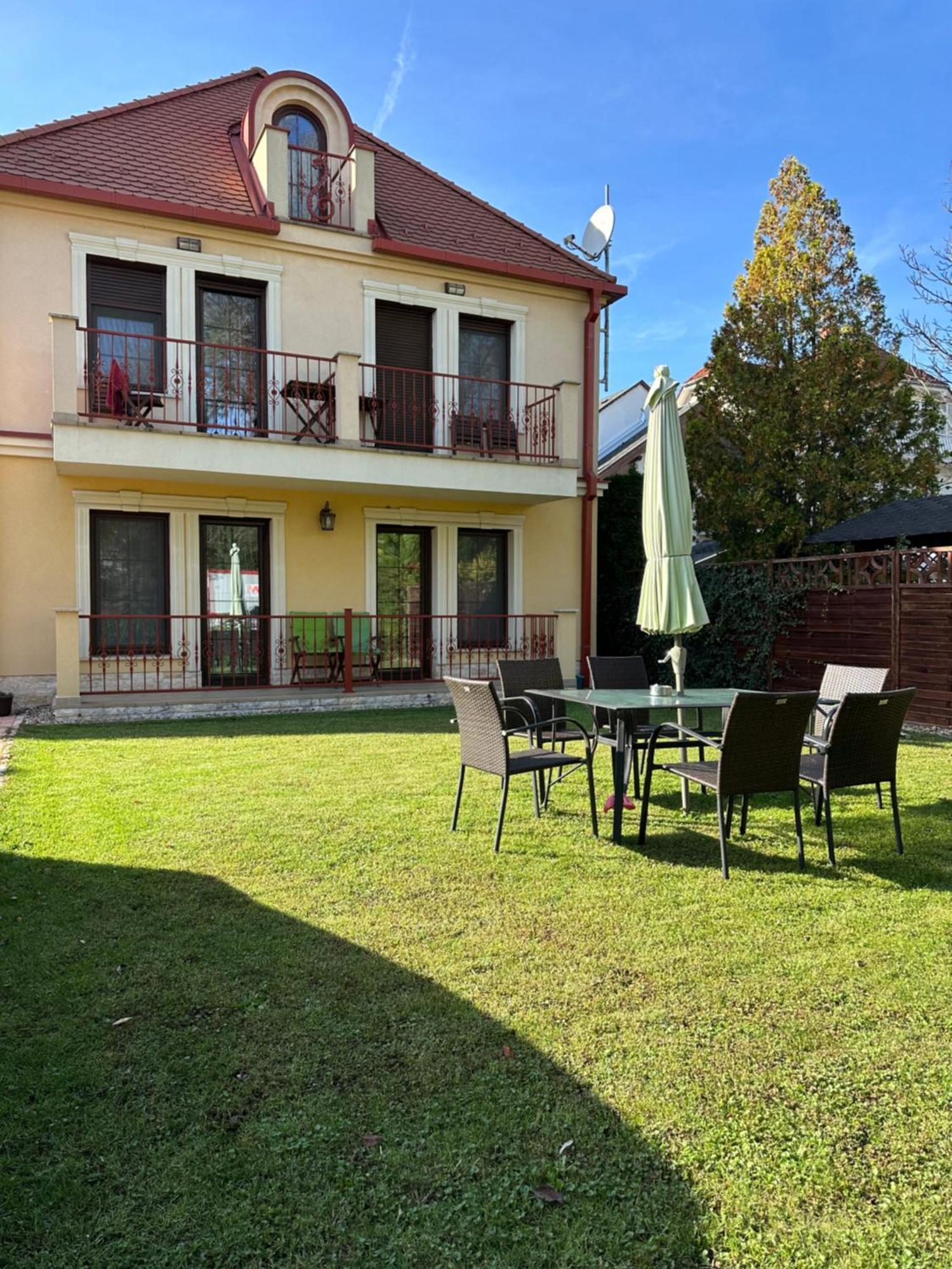 Szent Gyoergy Villa Apartmanhaz Heviz Exterior photo